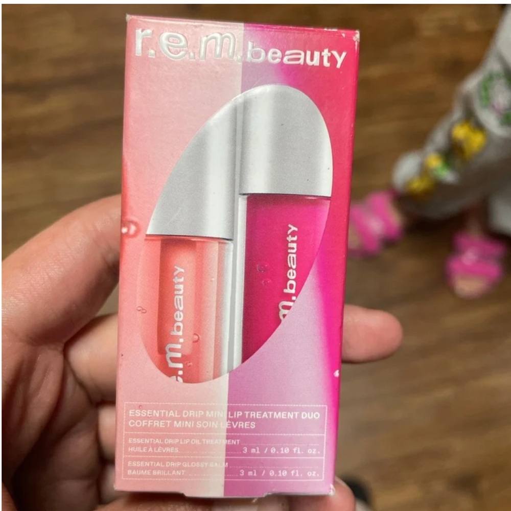 R.E.M beauty lip duo